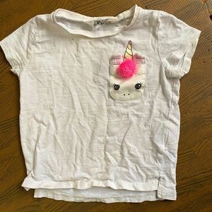 🌸3/$10🌸 H&M unicorn pocket T shirt
